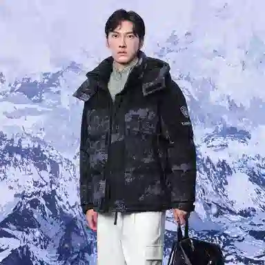 坦博尔 撞色拼接运动保暖可脱卸帽面包服羽绒服 男女同款