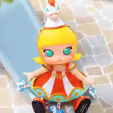 POP MART MOLLY 13cm