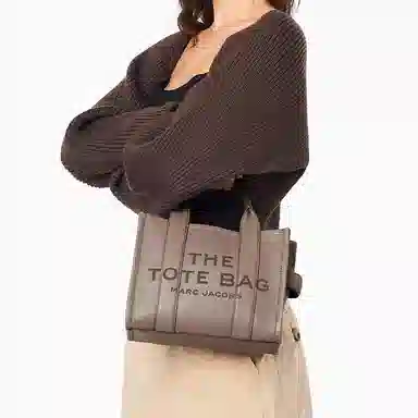 Marc Jacobs The Mini Traveler