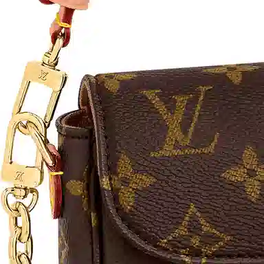 Louis Vuitton Ivy