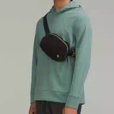 lululemon EverywhereLogo