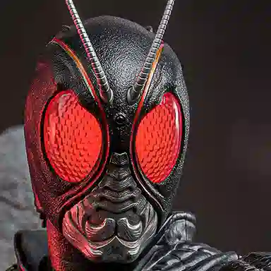 Hot Toys Kamen Rider Black Sun Battle Damaged