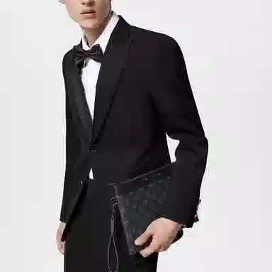 Louis Vuitton Pochette To-Go