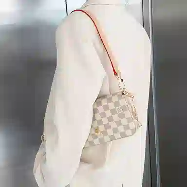 LV