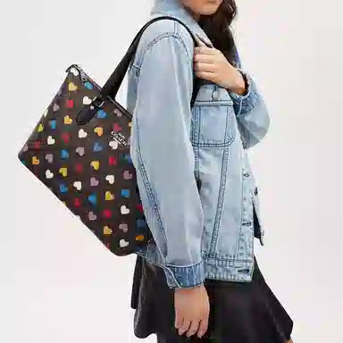 COACH Gallery 36 Tote