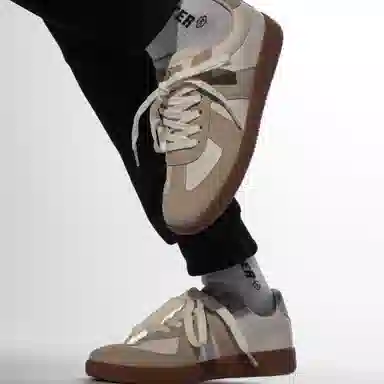 Sesame Street Classic Trainer