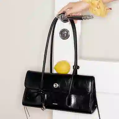 MCMIKO Baguette Bag Black