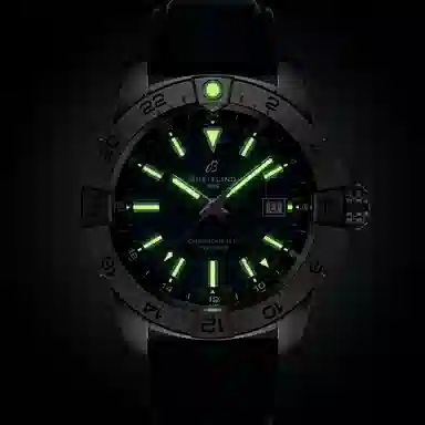 Breitling Avenger A32320101C1X1