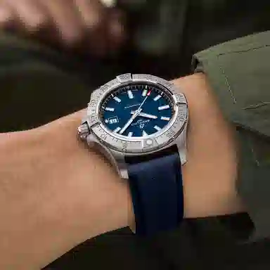 Breitling Avenger A17328101C1X1
