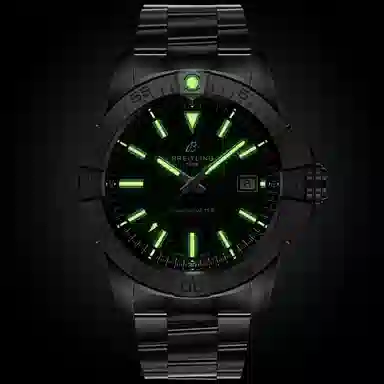 BREITLING 300 42mm A17328101L1A1