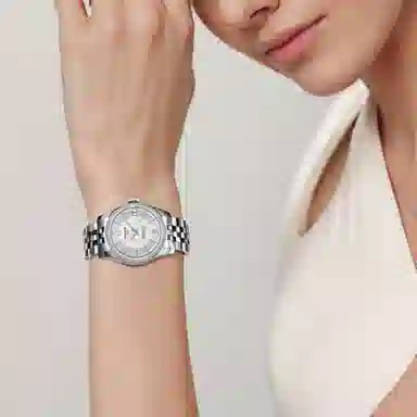 Tissot T108.208.11.117.00