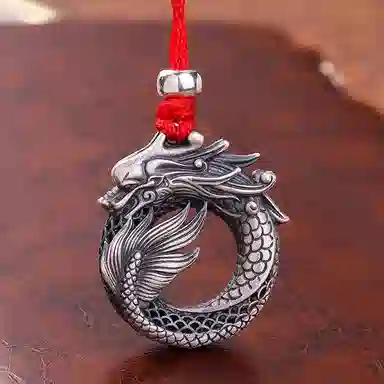 925