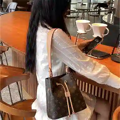 LV neonoe bb