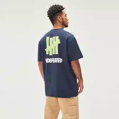 UNDEFEATED LogoT