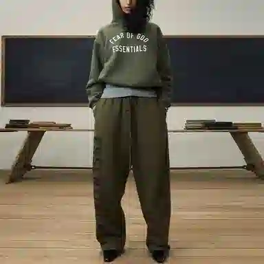 Fear of God Essentials Fall24 Fleece Relaxed Sweatpant Olive