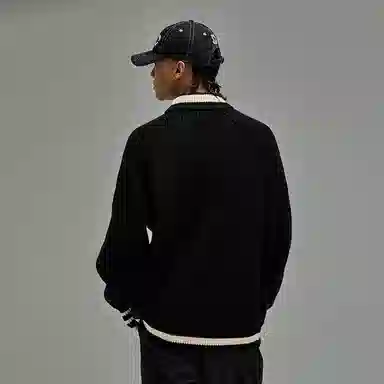 UNDEFEATED FW25 Striped Logo Knit Polo