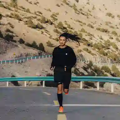 UNDEFEATED SPORT FW25 T