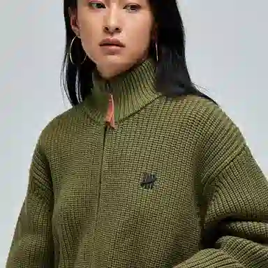 UNDEFEATED FW25 Logo