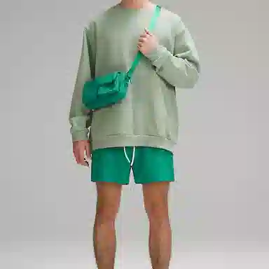 lululemon Multi-Pocket 2.5L Logo