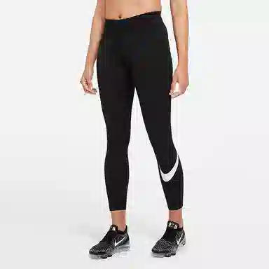 Nike Sportswear Essential Swoosh Logo