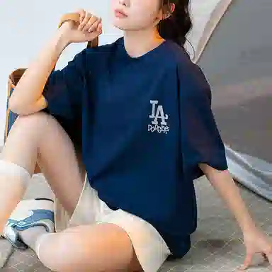 MLB T