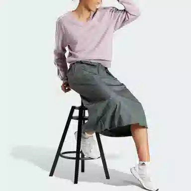 adidas Essentials 3-Stripes V-Neck Sweatshirt V