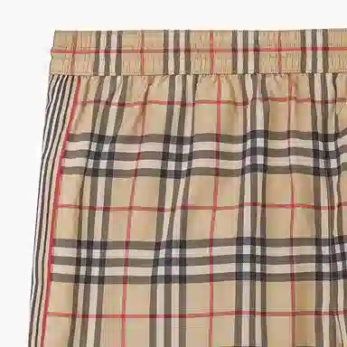 Burberry Shorts Beige