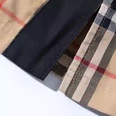 Burberry Shorts Beige