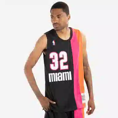 Mitchell Ness NBA SW 05 32