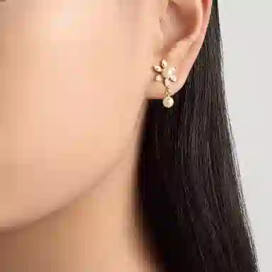 DIOR Asymmetric Pendant Earrings Gold