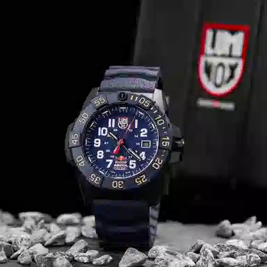 LUMINOX x 200 45mm CARBONOX