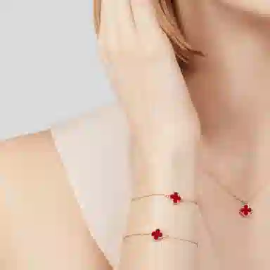 Van Cleef & Arpels Alhambra