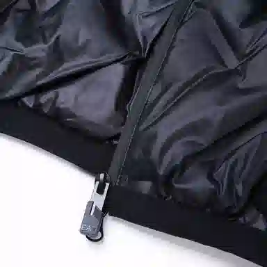 EMPORIO ARMANI FW22 EA7