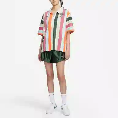 Nike Sportswear T