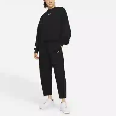 Nike Sportswear Essentials Black