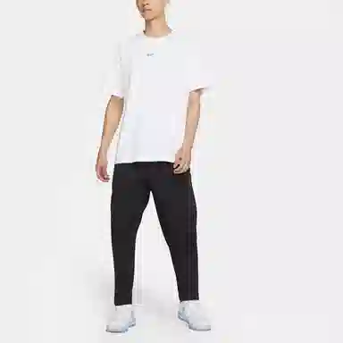 Nike Sportswear Tech Essentials