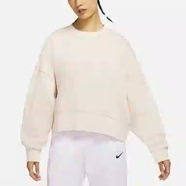 Nike Sportswear Collection Essentials Logo