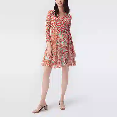 DIANE VON FURSTENBERG V