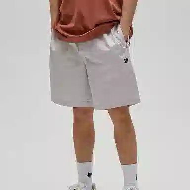 UNDEFEATED Classic Logo Shorts