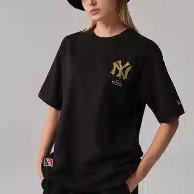 New Era x MLB NY Yankees Black Tee
