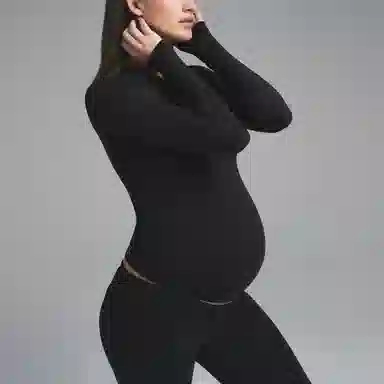 SKIMS SS25 COTTON JERSEY MATERNITY LONG SLEEVE T-SHIRT T