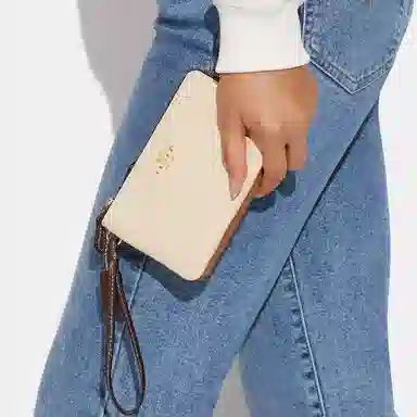 COACH Double Zip Wallet 17 Ivory