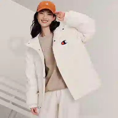 Champion FW22 C-Logo