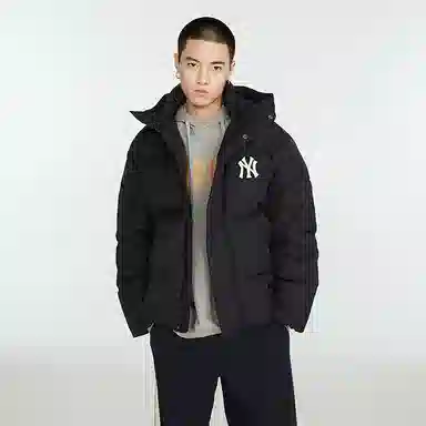 MLB Yankees Puffer Jacket Black