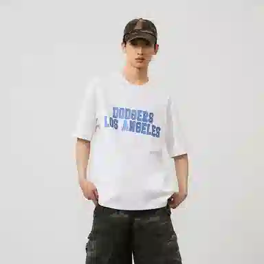 MLB T