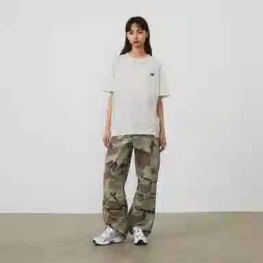 New Balance Logo T