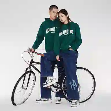 MLB