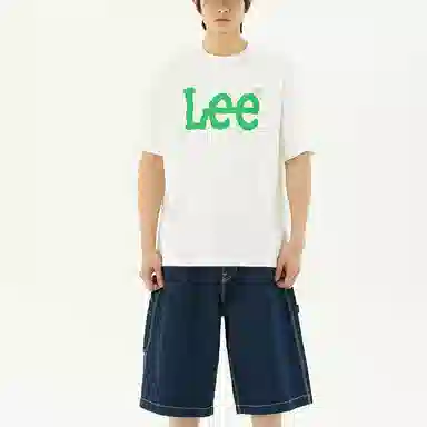 Lee T