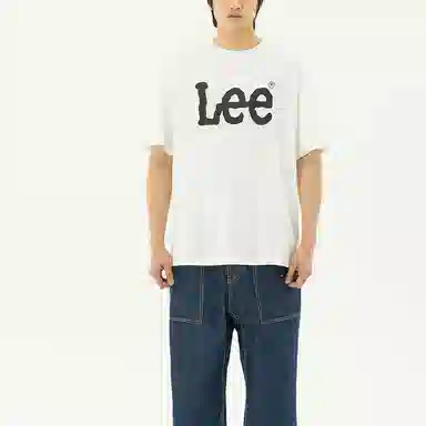 Lee T