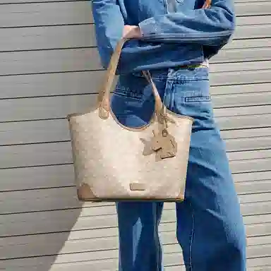 NUCELLE Tote